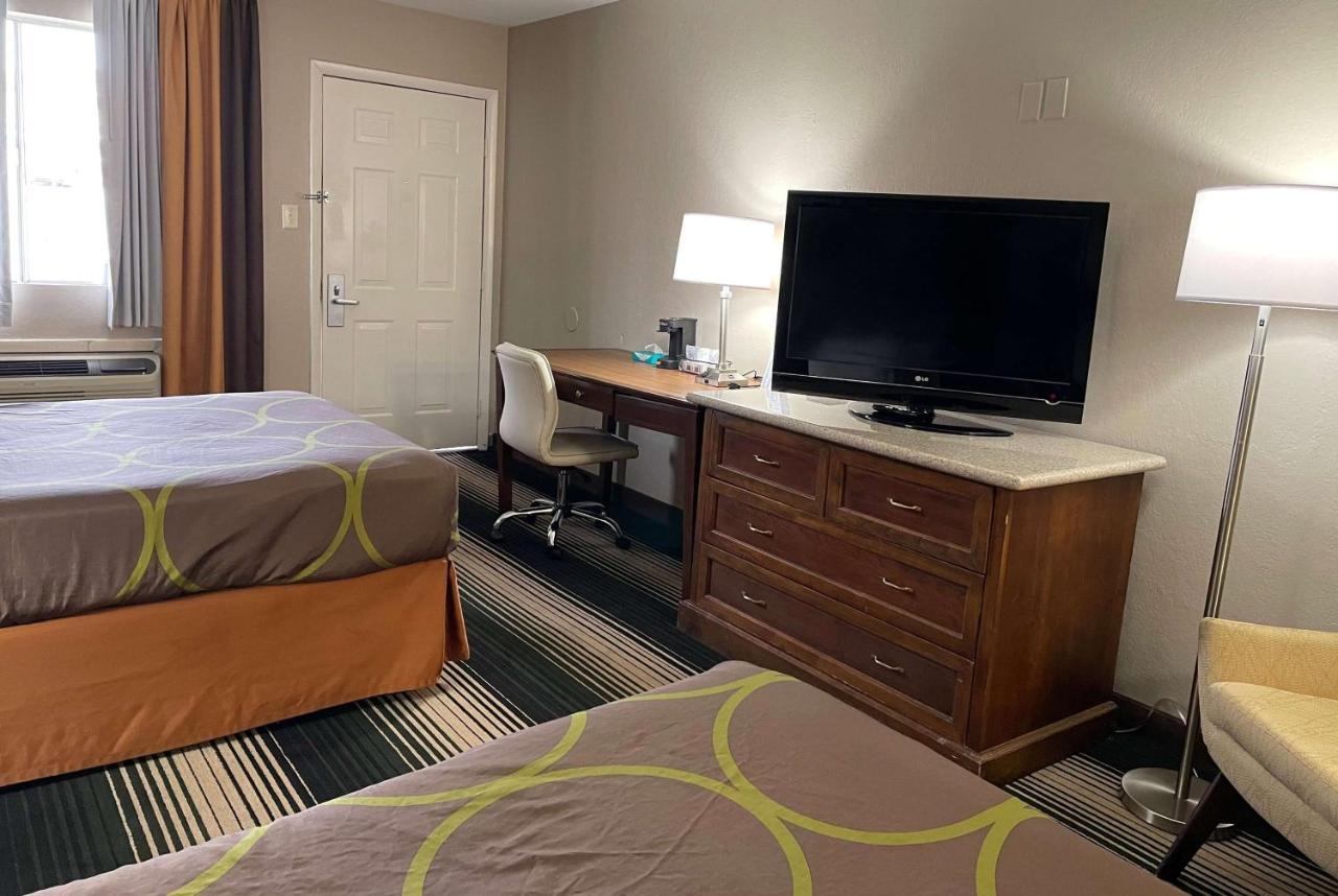 Deluxe Inn & Suites Junction City Eksteriør bilde