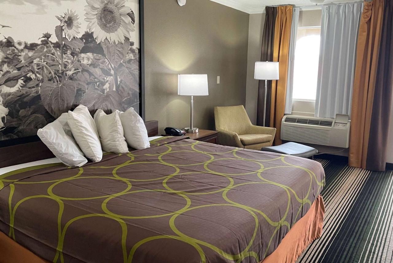 Deluxe Inn & Suites Junction City Eksteriør bilde