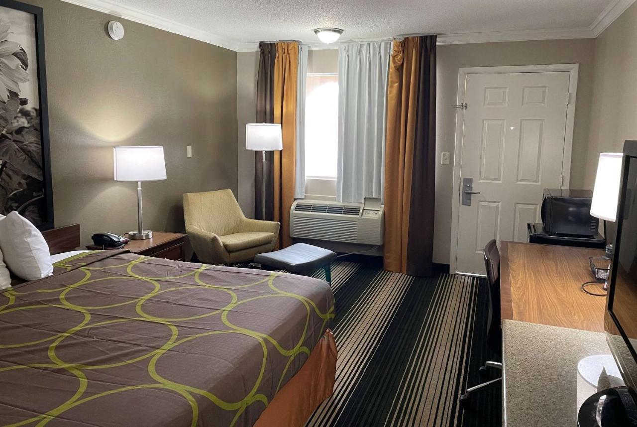 Deluxe Inn & Suites Junction City Eksteriør bilde
