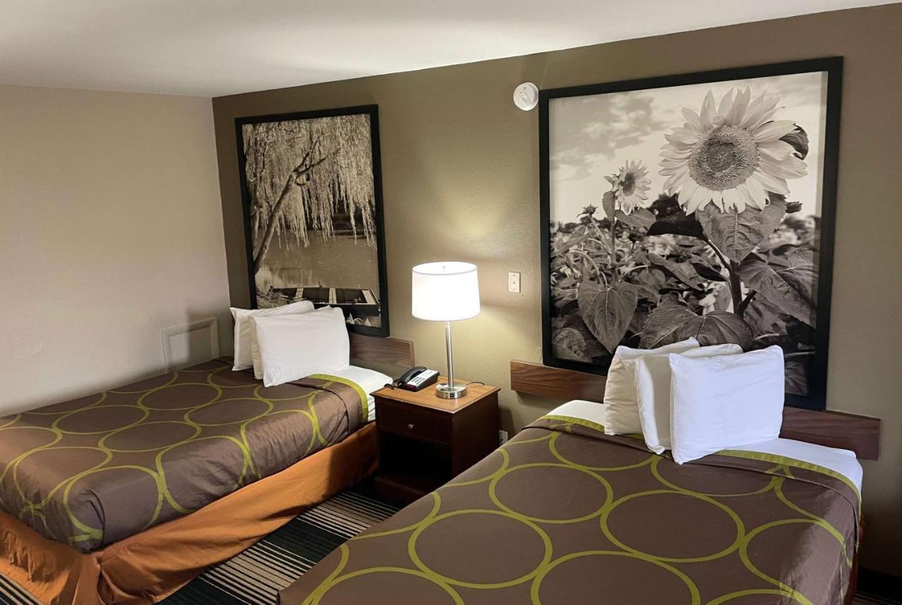 Deluxe Inn & Suites Junction City Eksteriør bilde