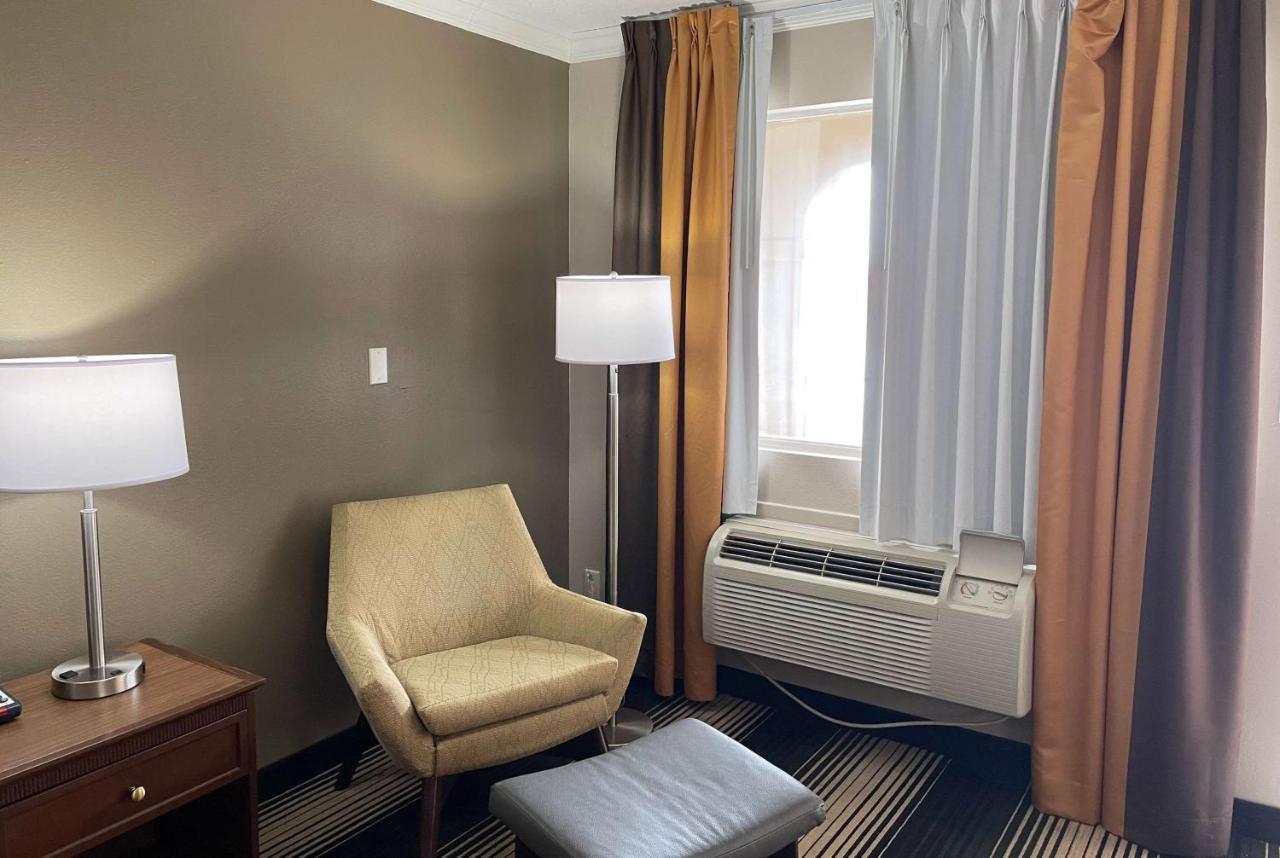 Deluxe Inn & Suites Junction City Eksteriør bilde