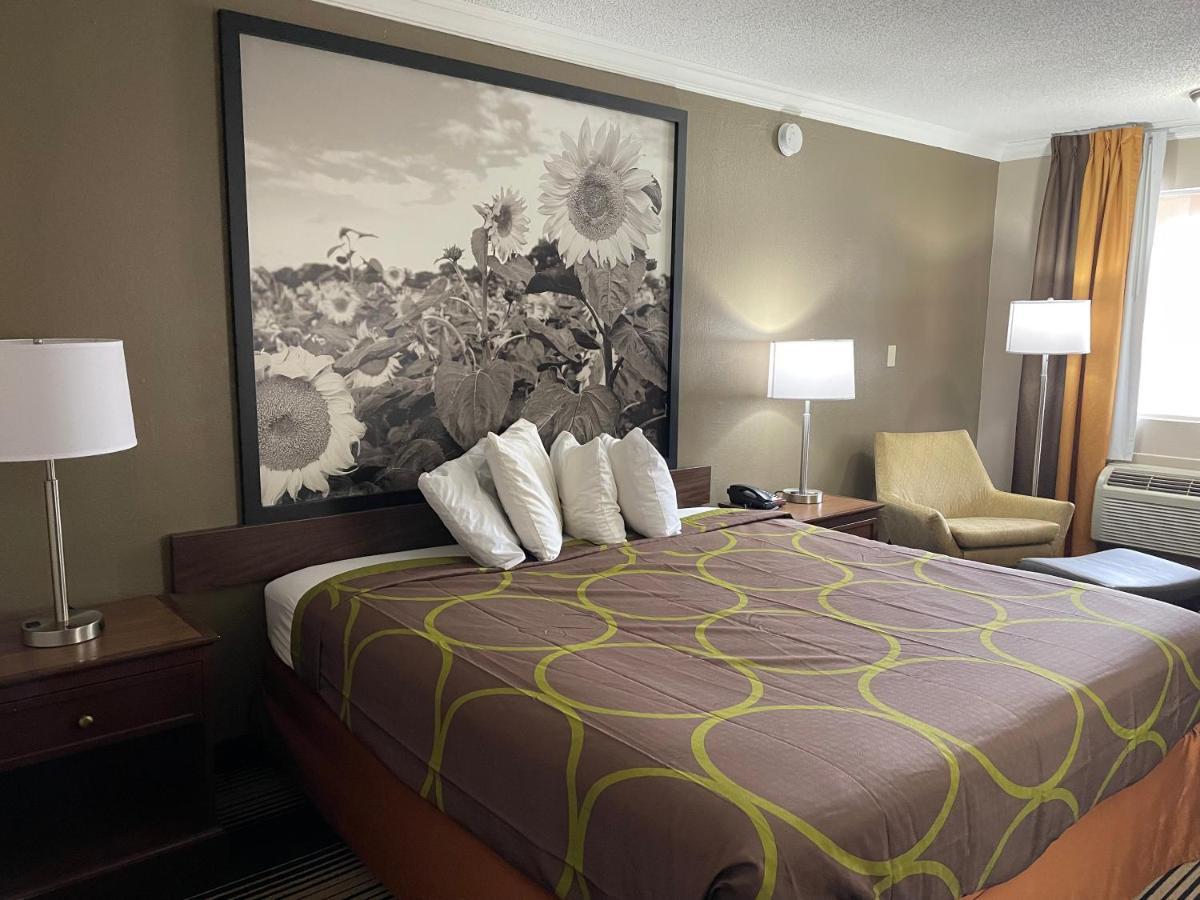 Deluxe Inn & Suites Junction City Eksteriør bilde