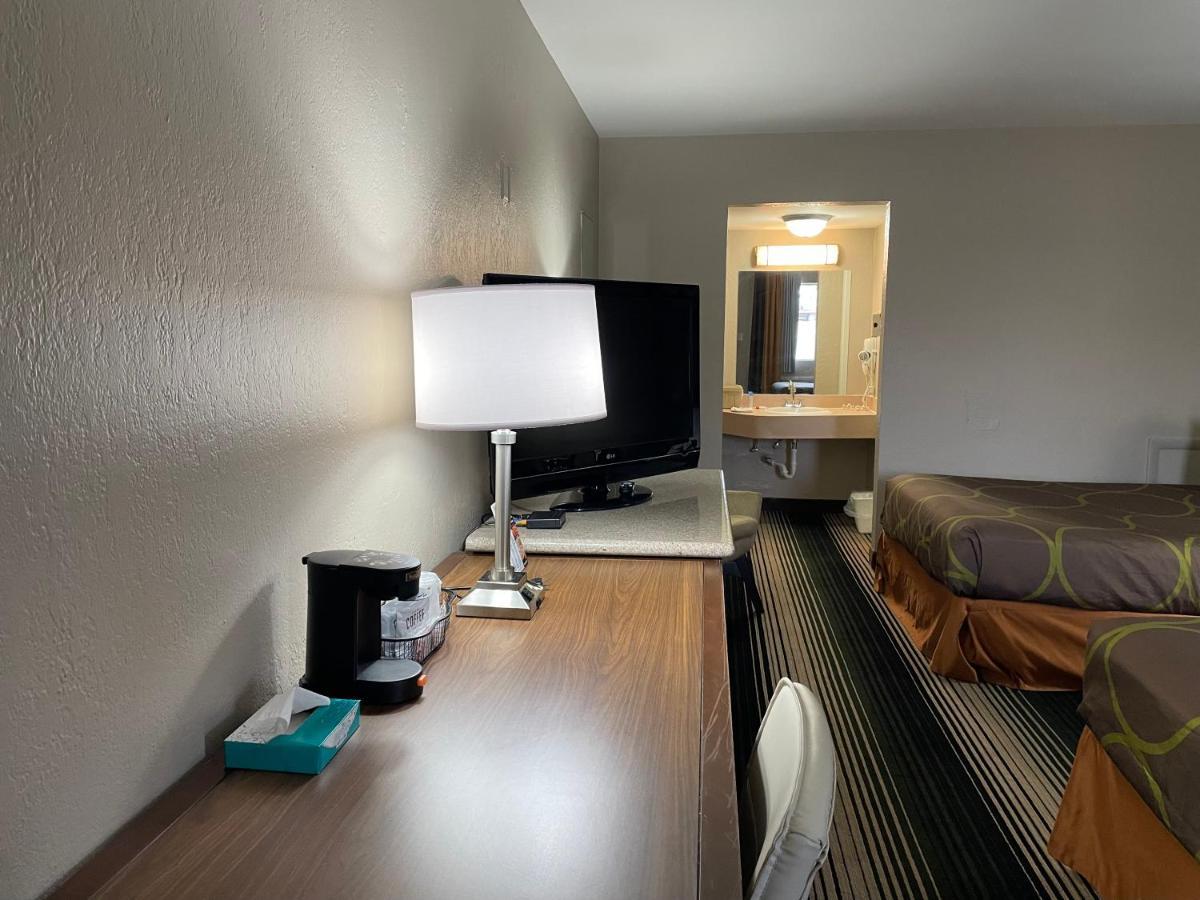 Deluxe Inn & Suites Junction City Eksteriør bilde