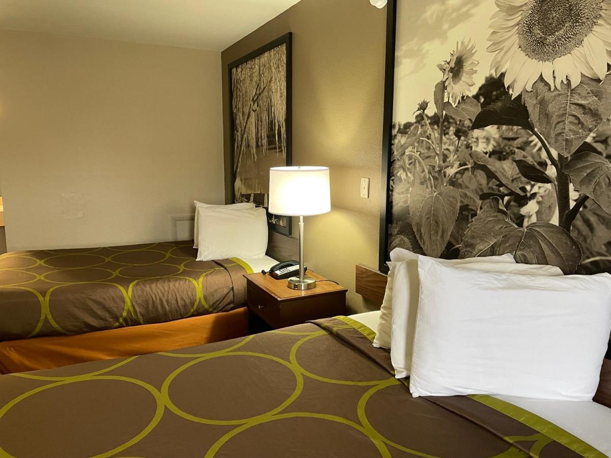 Deluxe Inn & Suites Junction City Eksteriør bilde