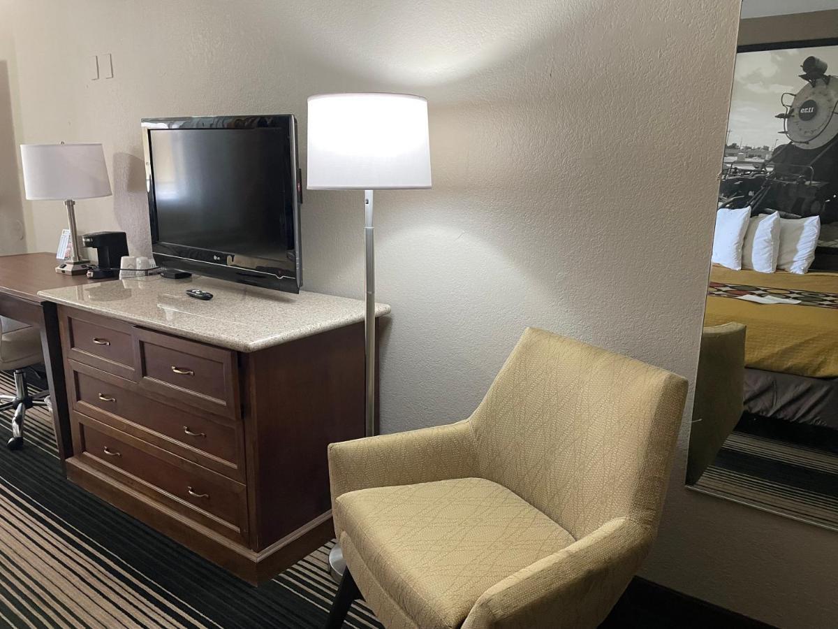 Deluxe Inn & Suites Junction City Eksteriør bilde