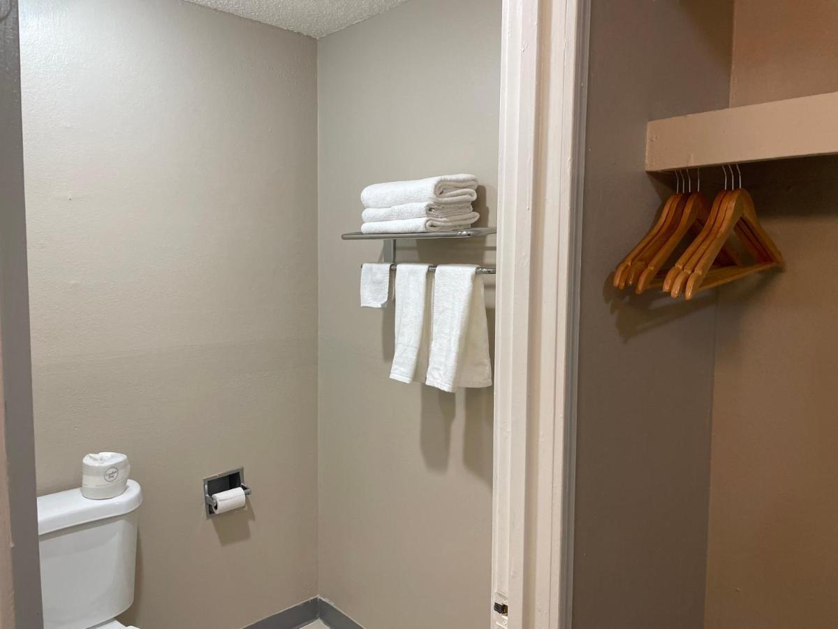 Deluxe Inn & Suites Junction City Eksteriør bilde