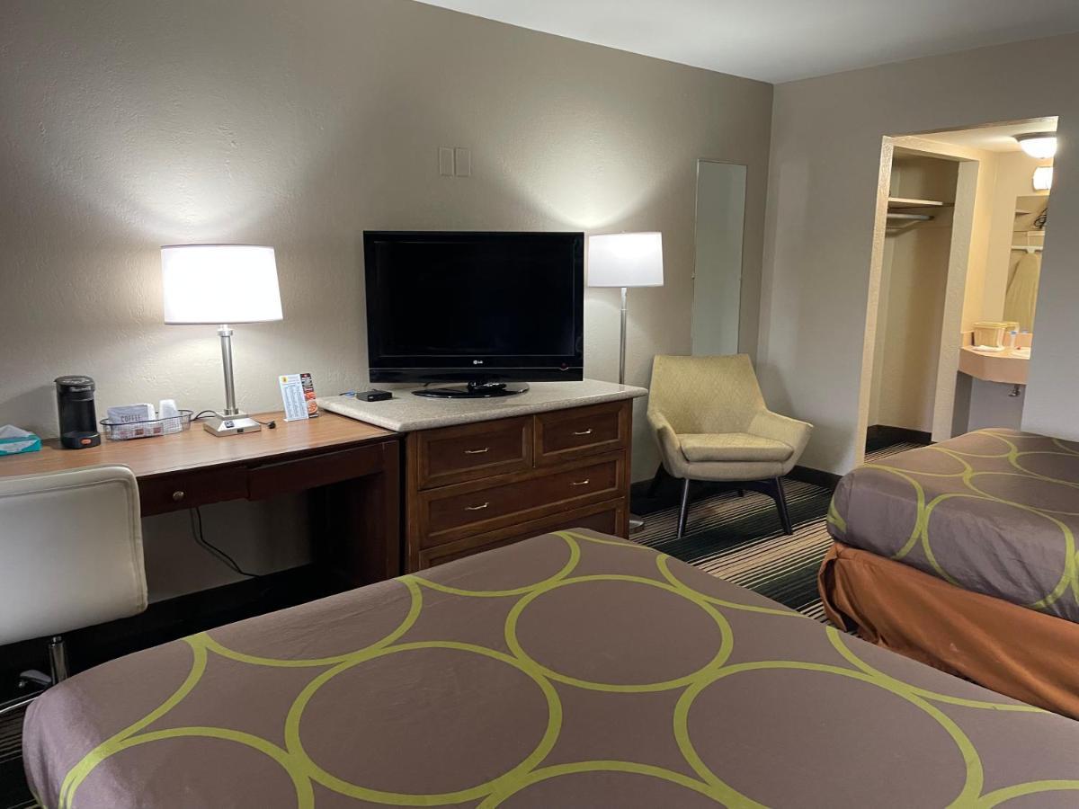 Deluxe Inn & Suites Junction City Eksteriør bilde
