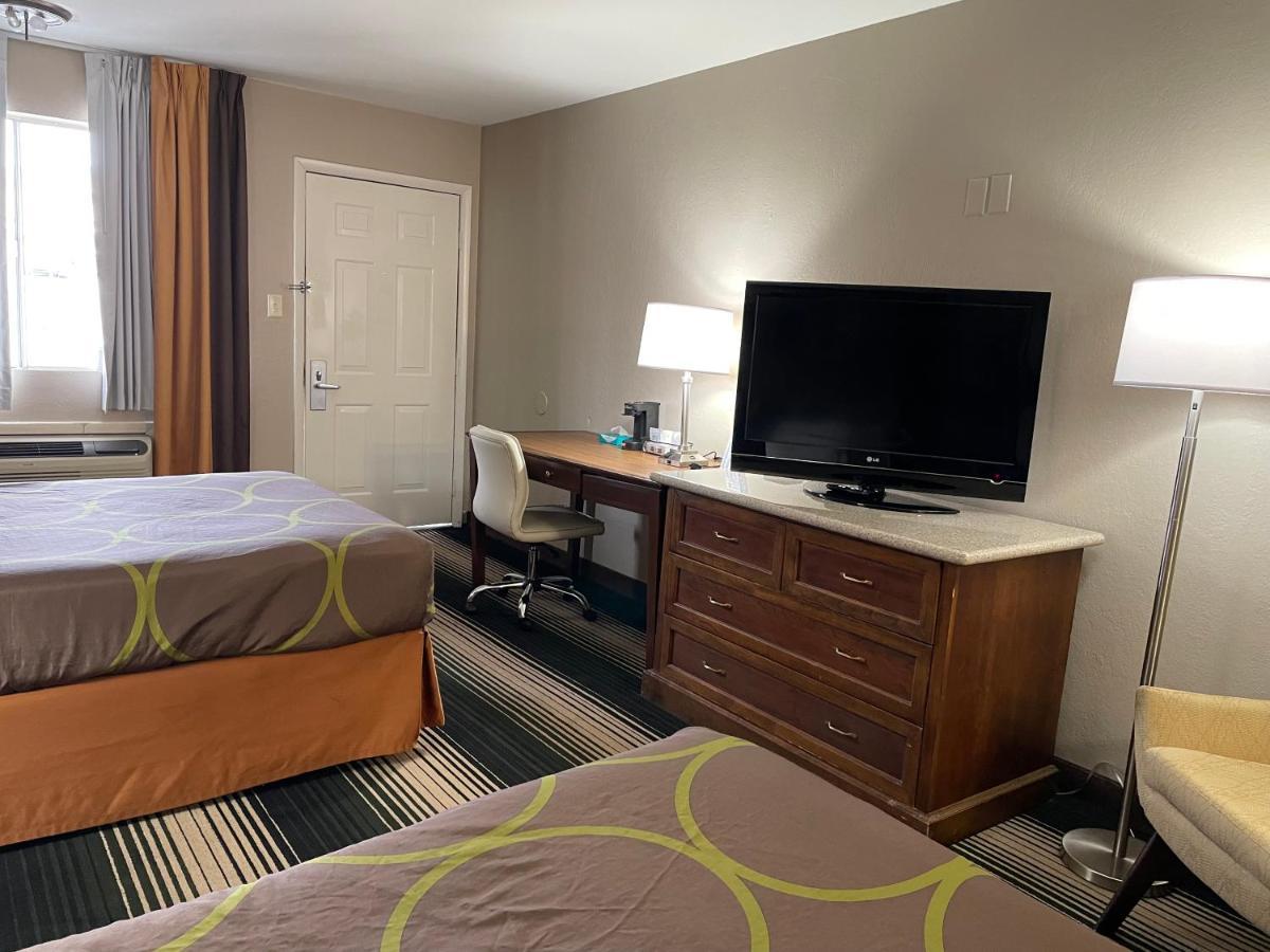 Deluxe Inn & Suites Junction City Eksteriør bilde