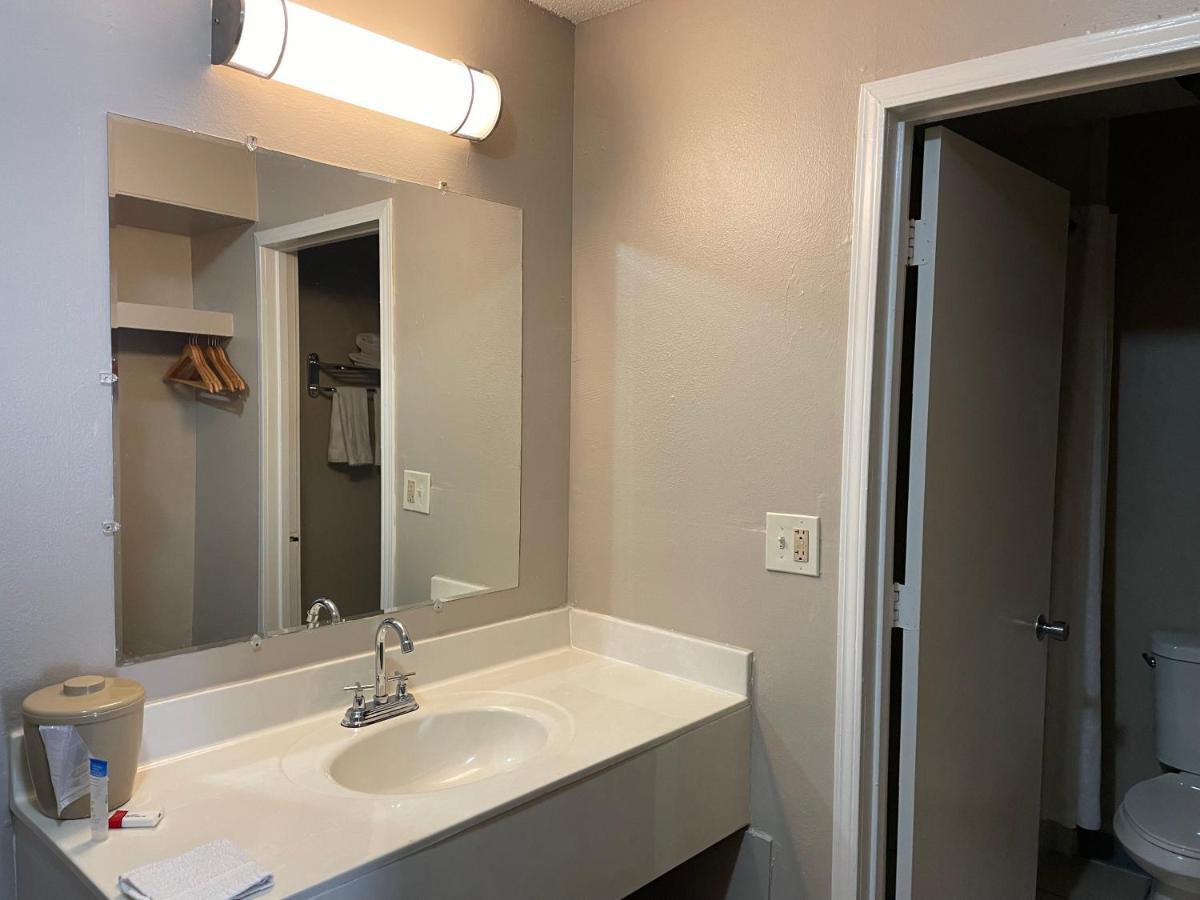 Deluxe Inn & Suites Junction City Eksteriør bilde