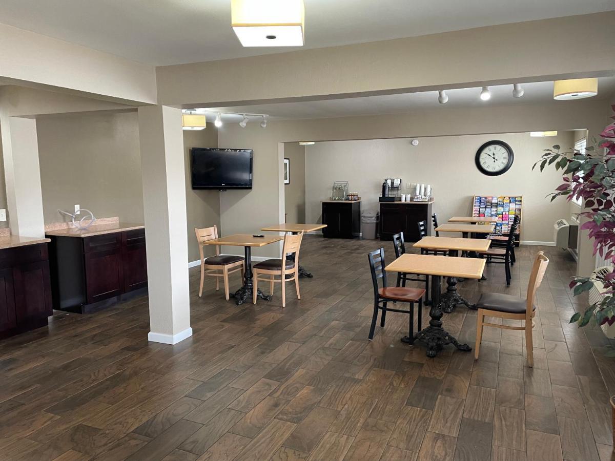 Deluxe Inn & Suites Junction City Eksteriør bilde