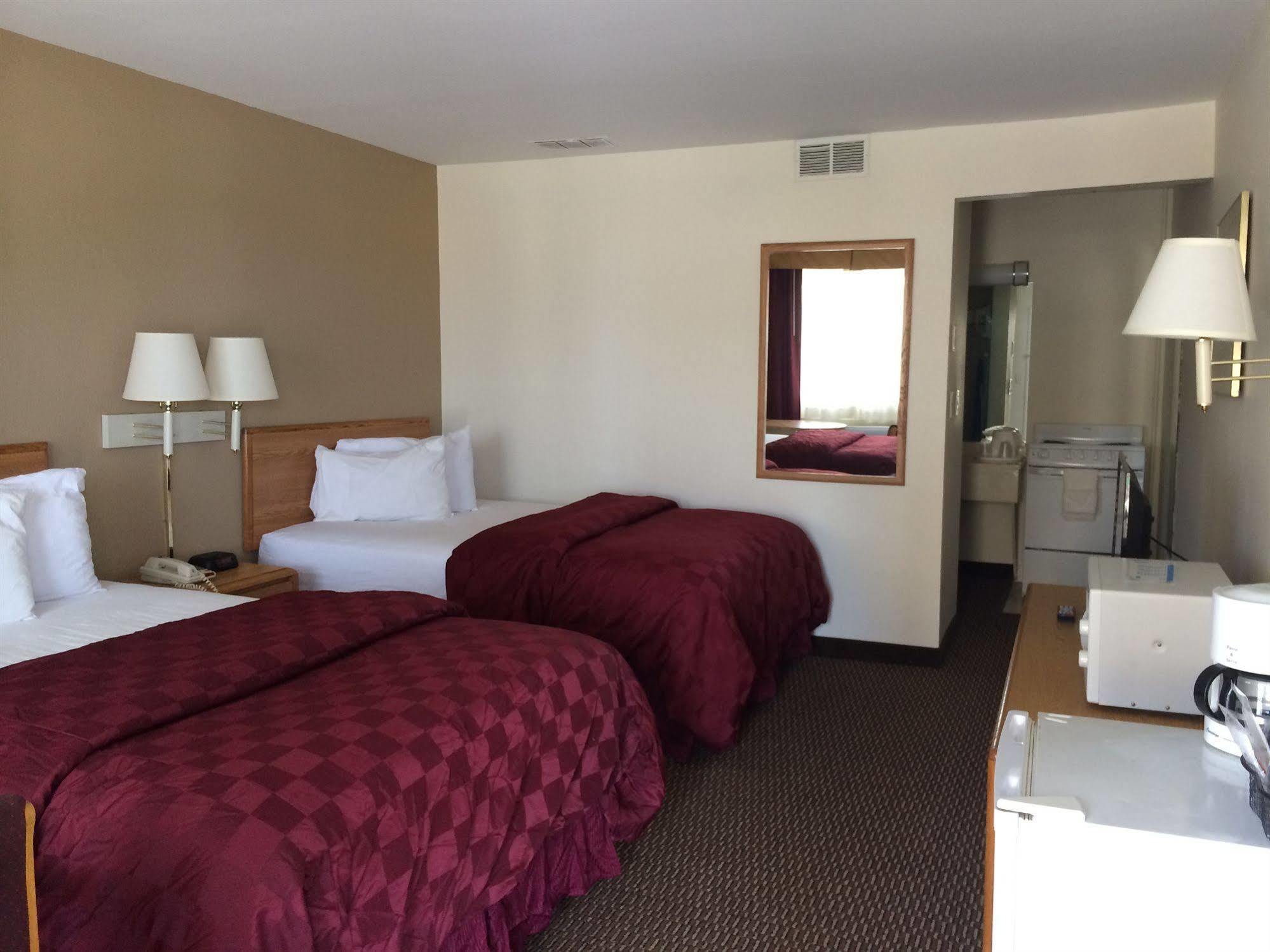 Deluxe Inn & Suites Junction City Eksteriør bilde